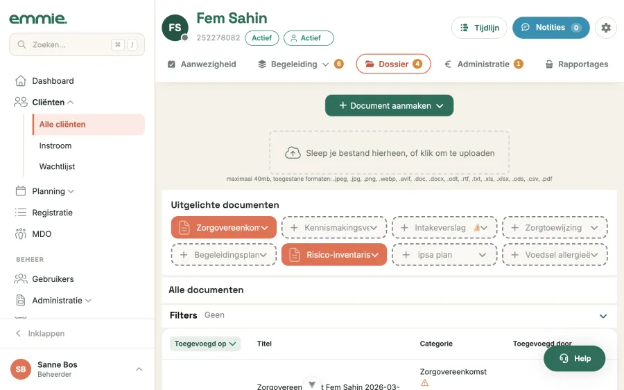 De tab Dossier met uitgelichte documenten, een uploadvak en de lijst met alle documenten